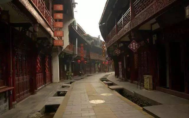 【序与跋】王友明/字字雕琢文章精，投桃报李真性情